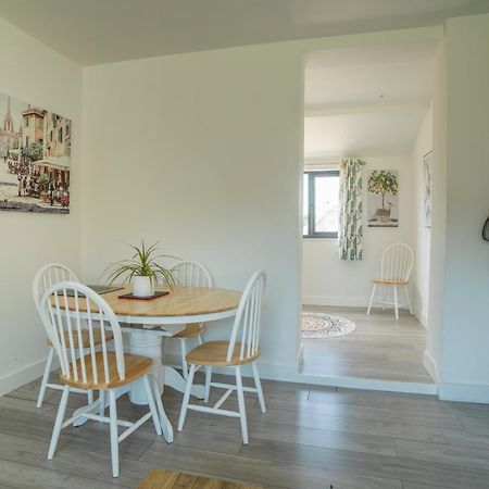 Stunning Modern Apartment In The Cotswolds Chalford 外观 照片